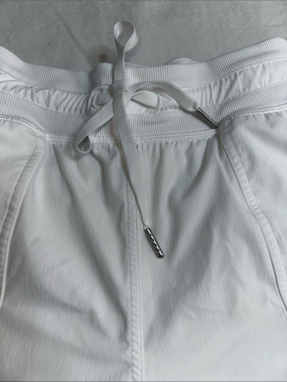 Lululemon Dance Studio High-Rise Short 3.5" Size 8 - Picture 5 of 11